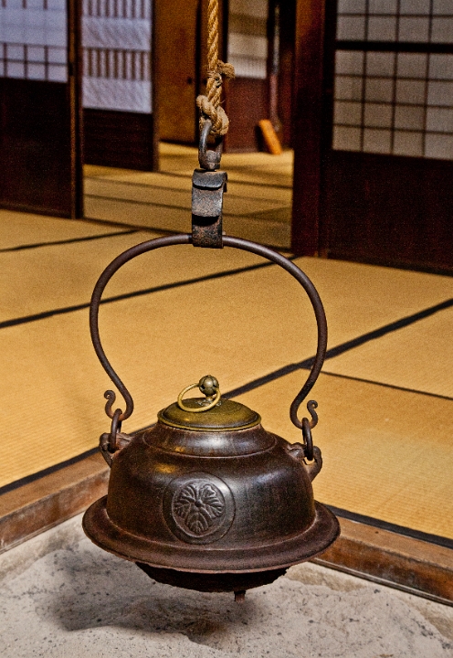 Takayama-Kusakabe Heritage House Kettle 11-0717.jpg